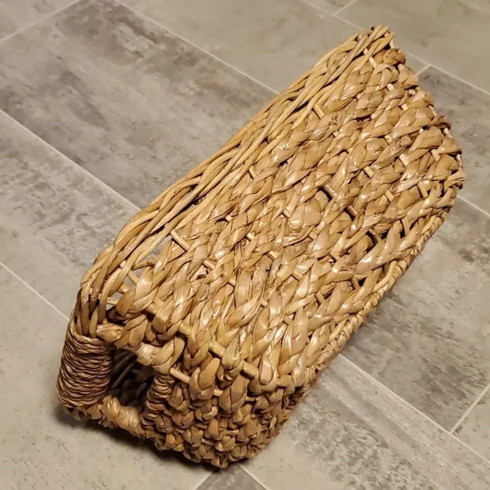 EUC Woven Thick SM Basket